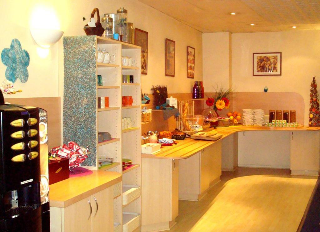 Foch Hotel 2*